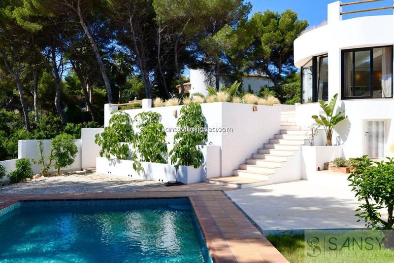 Foto b7a23740-d0da-4919-b39a-c66cb7e4e40d. Chalet mit parking in La Granadella - Costa Nova Xàbia