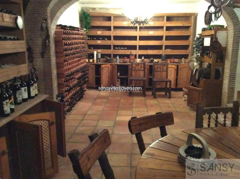 Foto 0b1e937f-d3c3-45af-ac21-32daf7a80229. Chalet avec parking dans Centro Ciudad Xàbia