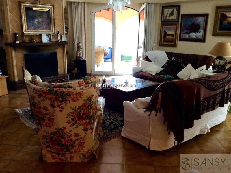 Foto 2f4c3dd2-8079-4f02-a6c1-154e0c55a608. Chalet avec parking dans Centro Ciudad Xàbia