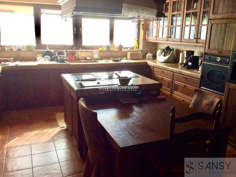 Foto 40afb062-f06e-40f5-bef0-e57b68c01399. Chalet avec parking dans Centro Ciudad Xàbia