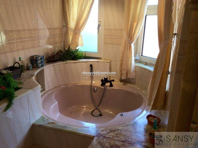 Foto 8b0f16d8-1f88-4885-a142-dc17aeeedb0b. Chalet avec parking dans Centro Ciudad Xàbia