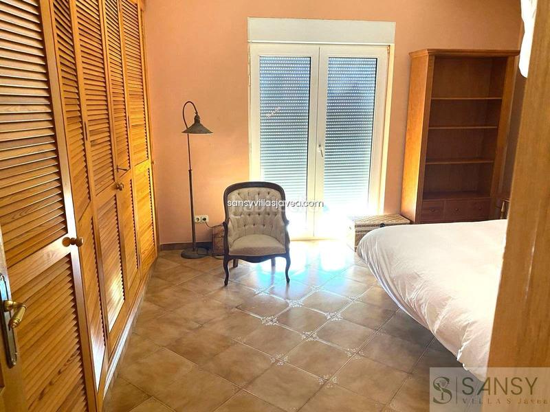 Foto bc68ce19-d3f0-4a9d-a3e1-00491267d192. Chalet avec parking dans Centro Ciudad Xàbia