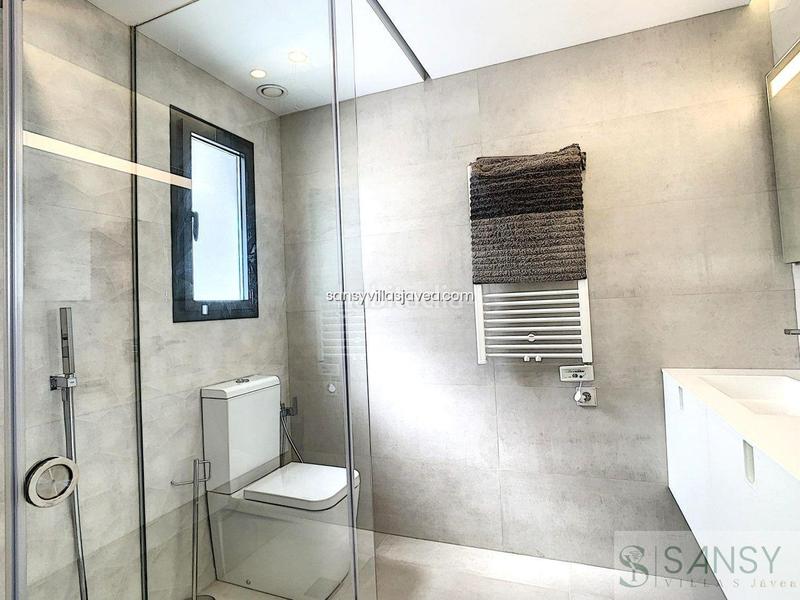 Foto f7c9df5f-4906-4d13-91b6-ee9d44ca7a5c. Chalet in Cumbre del Sol Poble Nou de Benitatxell (el)