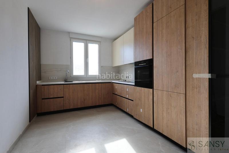 Foto 6798db39-7017-47e6-b432-c6731b5d3537. Chalet avec parking piscine dans Centro Ciudad Xàbia