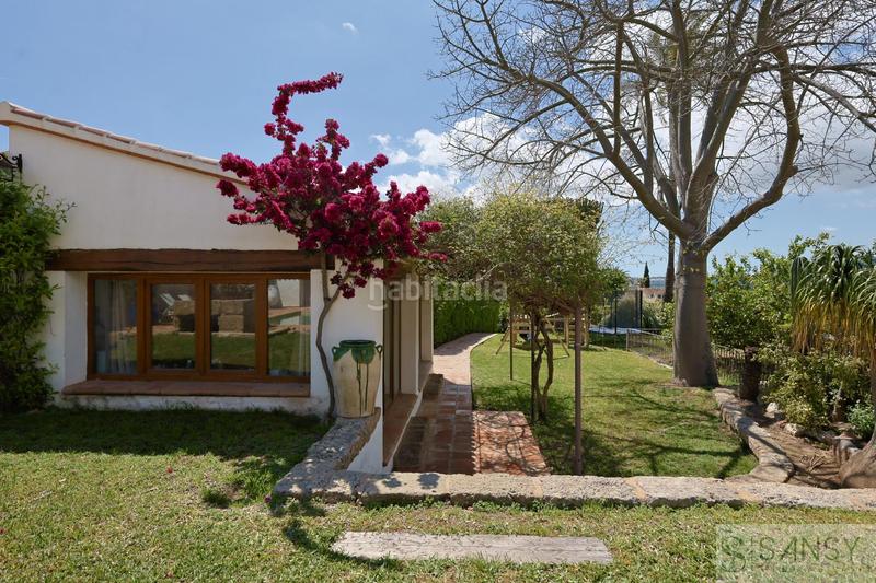 Foto 525d4402-bdc7-4678-a76d-0406da00900e. Xalet amb calefacció aparcament piscina a Centro Ciudad Xàbia