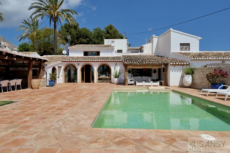 Foto 7f33f59b-c96e-4ff7-9b24-3c6ce185270d. Xalet amb calefacció aparcament piscina a Centro Ciudad Xàbia