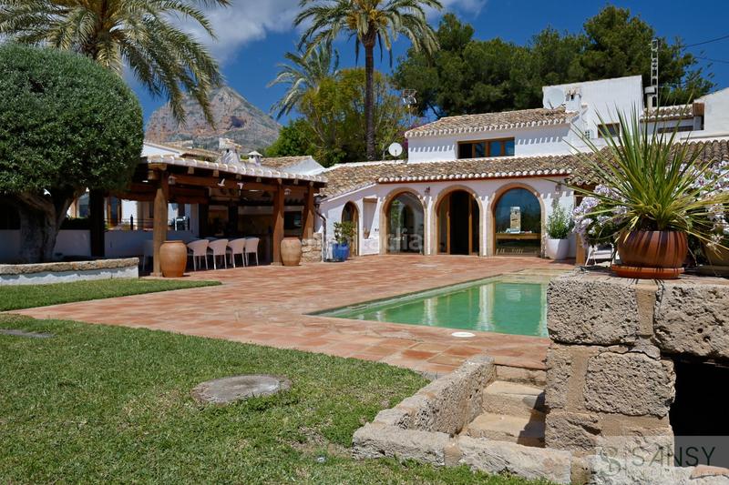 Foto e7ed5b20-2cc4-4b6a-88b8-6da193b663b7. Xalet amb calefacció aparcament piscina a Centro Ciudad Xàbia