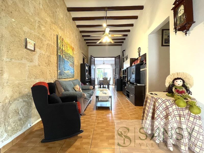 Foto a05e9196-4c81-4b20-8fab-06612d45e316. Casa amb calefacció a Centro Ciudad Xàbia