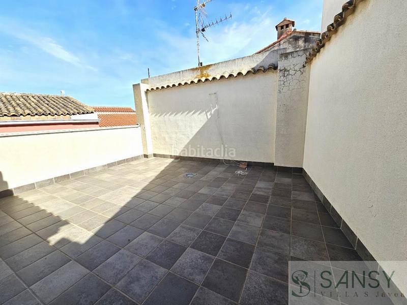 Foto ee1474a5-8d47-492f-b291-67b9895abf77. Casa amb calefacció aparcament a Ador