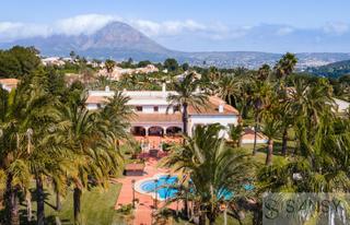 Xalet en Centro Ciudad. Jveaxbiavilla