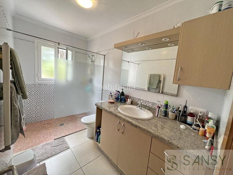 Foto 40ba0121-7d7c-46a3-a7fa-2ce018443368. Chalet con riscaldamento parcheggio piscina in Centro Ciudad Xàbia