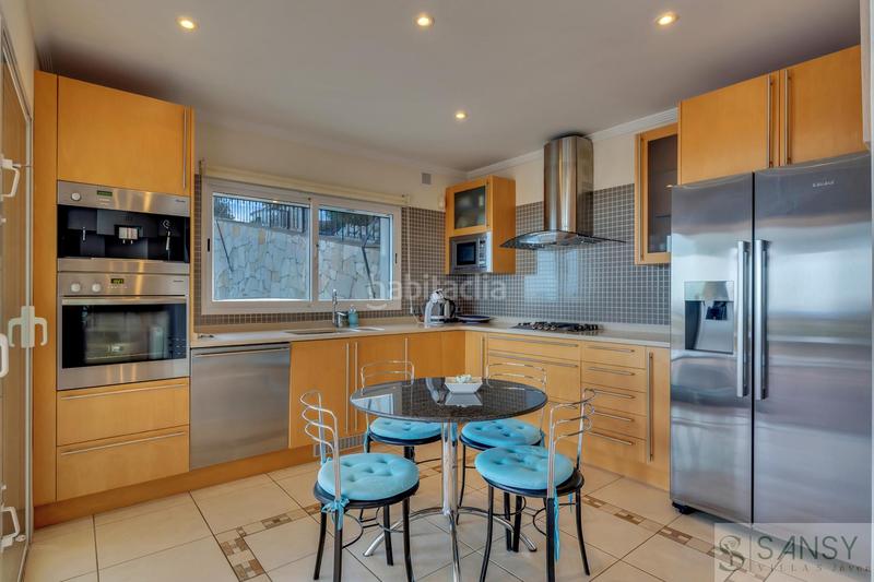 Foto 00f6fb02-0968-4c15-baca-fc6c323ef7c2. Chalet con riscaldamento parcheggio piscina in Centro Ciudad Xàbia