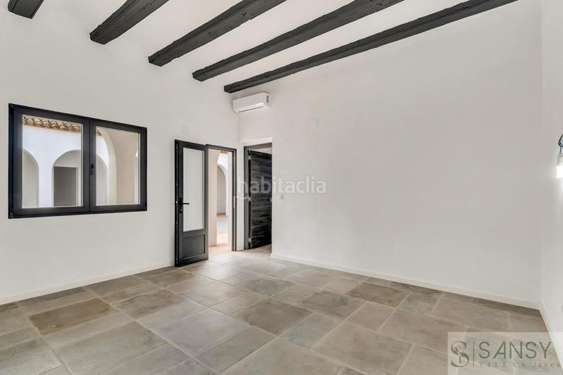 Foto 4da8b8be-62e3-43cd-b82f-2385627caac2. Chalet mit heizung parking pool in La Granadella - Costa Nova Xàbia