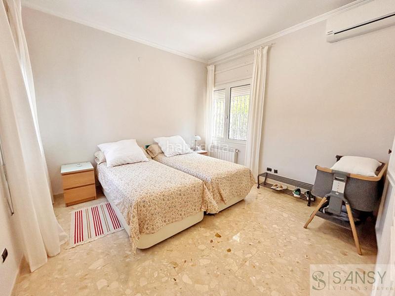 Foto 0c73660e-69f4-4797-bb95-6c1b35d565b0. Chalet with heating parking pool in Las Rotas / Les Rotes Dénia