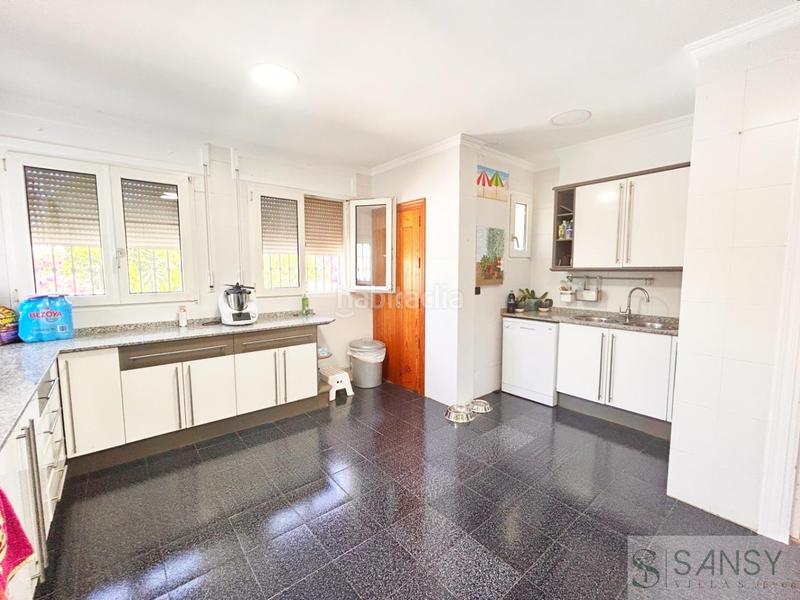 Foto 53ff2948-739e-4a54-afb1-401a7f3838d9. Chalet with heating parking pool in Las Rotas / Les Rotes Dénia