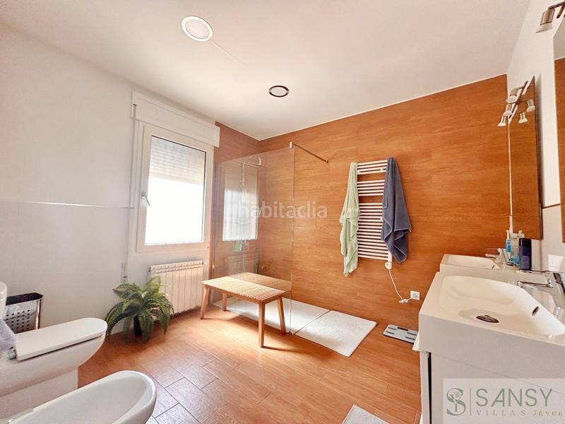 Foto 909e2705-b28d-41b9-bdce-91daa5ab0577. Chalet with heating parking pool in Las Rotas / Les Rotes Dénia