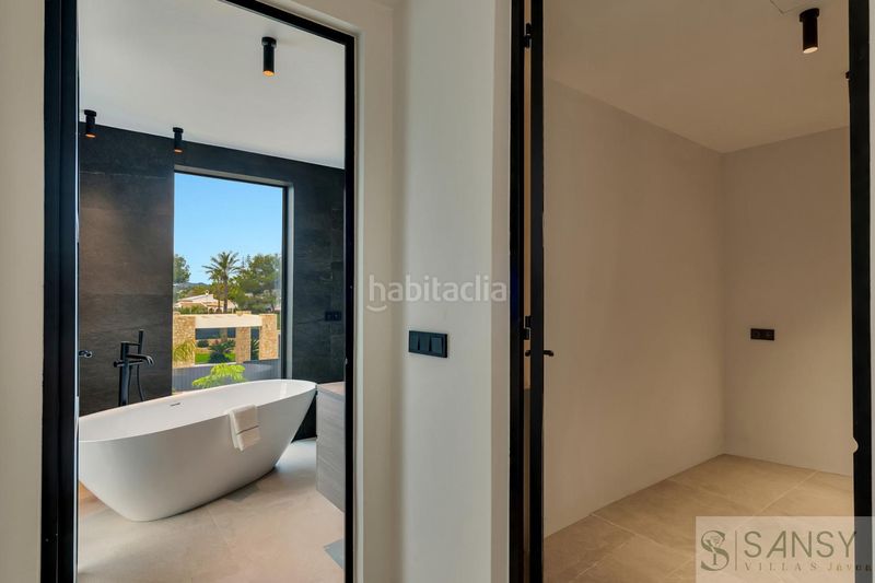 Foto a01aa952-ba3a-40f5-9781-e54979e8b7fb. Xalet amb calefacció aparcament piscina a La Granadella - Costa Nova Xàbia