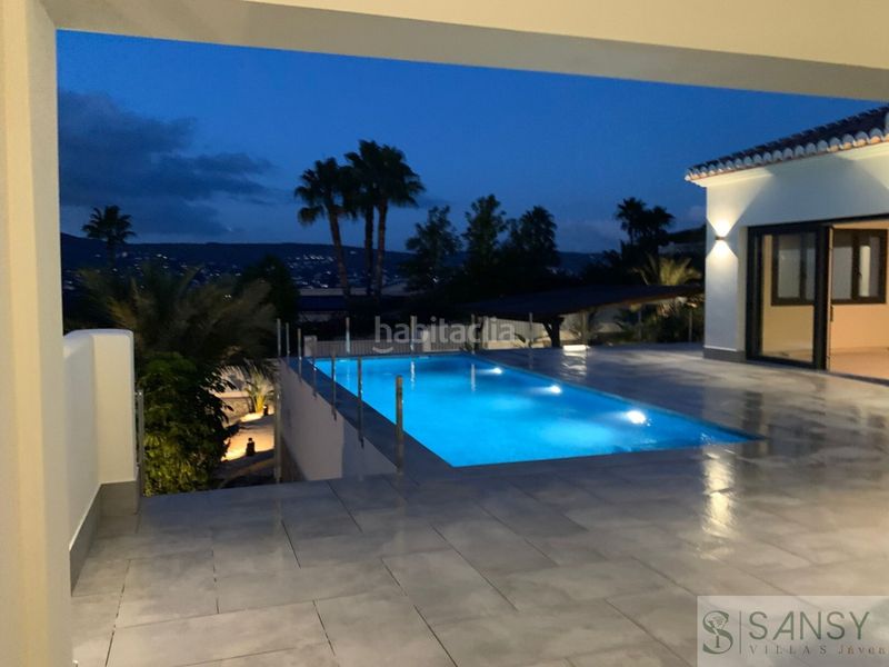 Foto cb9cab37-07bb-452d-bb4a-d2858d12cb71. Chalet jáveachalet en Centro Ciudad Xàbia