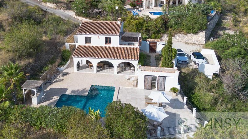 Foto c332b75a-5c23-4393-8a0d-325463a3a1ae. Chalet  en Benissa pueblo Benissa