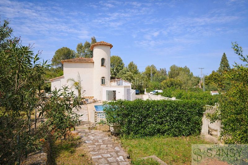Foto c007e7aa-4193-49a3-9813-e737438cb2a8. Xalet amb aparcament piscina a Saladar Dénia