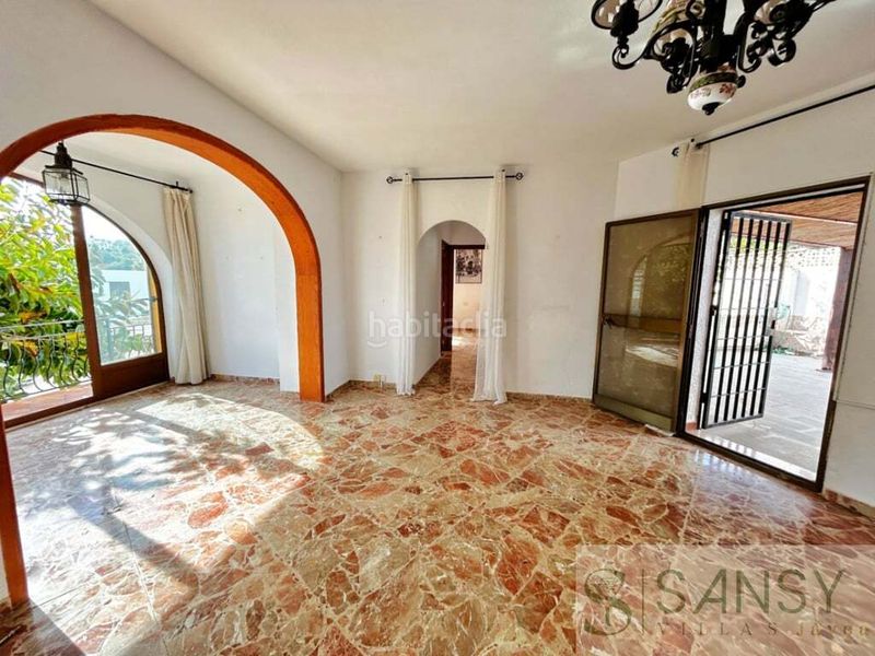 Foto 45f3031f-2eb3-4b3b-9aea-c096d71f088d. Casa amb aparcament piscina a Paichi Moraira