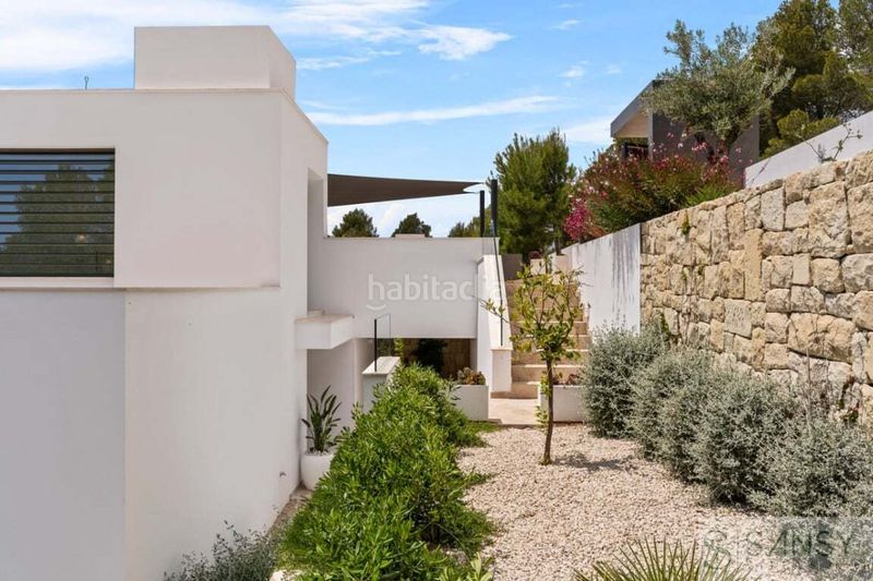 Foto bf193fb9-c16c-4d0b-97e0-dce4f8024c19. Casa amb piscina a Altea ciudad Altea
