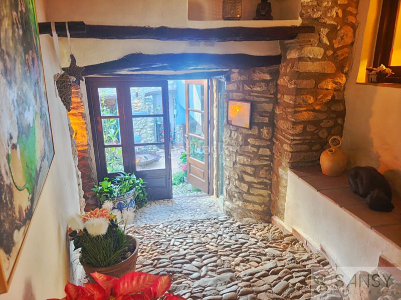 Foto d4bb2423-beb3-4a42-92ba-9a8b2d98f881. Edificio vall de gallinerahotel en Vall de Gallinera (La)