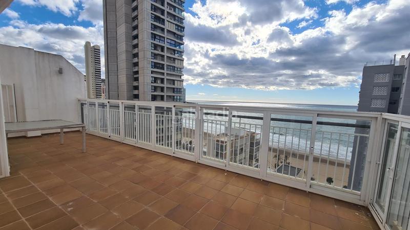 Foto a7b59069-8b63-45e0-849b-eb3eb6cd0db2. Ático espectacular ático tríplex Playa Levante en Benidorm