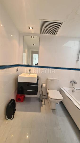 Foto c5f68807-95a2-4baf-8346-7f408a985477. Ático espectacular ático tríplex Playa Levante en Benidorm