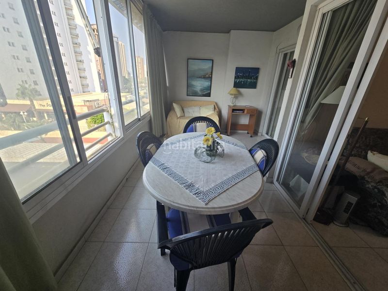 Foto 44966f7f-a84d-4262-98f8-231e5d86ce38. Apartament amb piscina a Levante Alto Benidorm