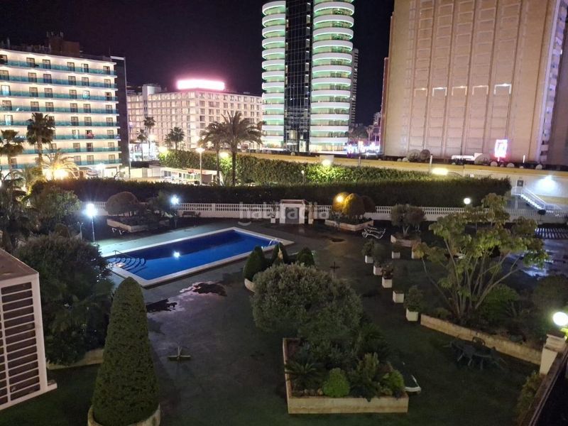 Foto f89b71f6-4736-44eb-98b8-75449e9fad45. Apartament amb piscina a Levante Alto Benidorm