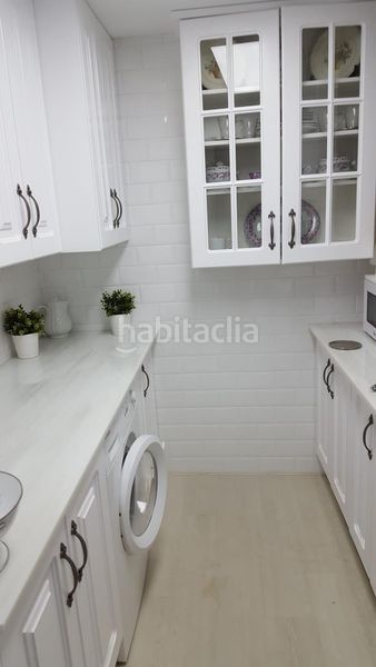 Foto ef64a080-eb04-457f-8b42-022164a77db8. Apartament amb aparcament piscina a Levante Alto Benidorm