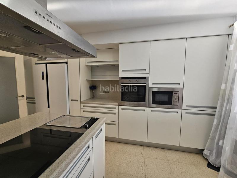 Foto 2f266146-0ee9-45ff-a124-cf4a6f072222. Etagenwohnung mit heizung parking pool in Playa Poniente Benidorm