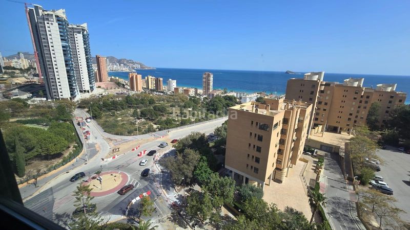 Foto 4aa42446-e56f-4dba-afe2-4e19d610a2d0. Lloguer pis amb aparcament piscina a Playa Poniente Benidorm