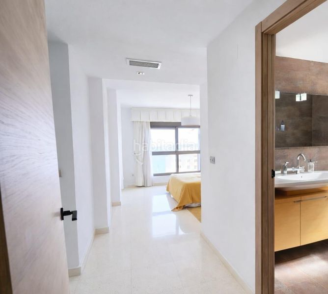 Foto c731a604-96c2-4b6c-94ae-f91944ba7a57. Lloguer pis amb aparcament piscina a Playa Poniente Benidorm