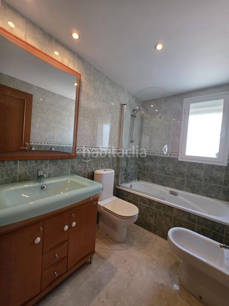 Foto 72840122-250d-4c57-bcb1-bfeedc718afe. Apartament amb calefacció aparcament piscina a Rincón Bajo Benidorm