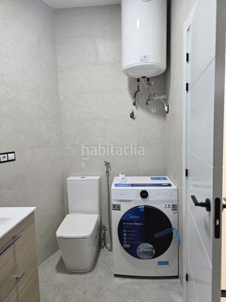 Foto 6c16b6ba-1b48-48f6-85d4-18cc0a13f7d2. Apartament amb calefacció aparcament a Playa Levante Benidorm