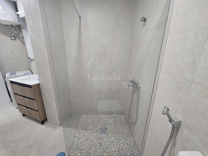 Foto 6589a9c7-9cdb-4f39-a5b6-f5d9e43491f2. Apartament amb aparcament a Playa Levante Benidorm