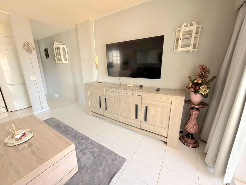 Foto 9e4e0c2b-ca14-4cb4-b4e4-faea5634e7c2. Apartament amb aparcament piscina a Playa Levante Benidorm