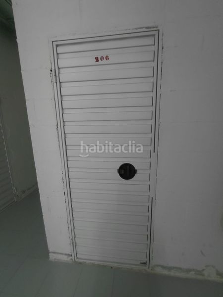 Foto f1bdc51c-3345-4ad6-a906-399f95c54bf8. Apartament amb piscina a Via Parque Benidorm