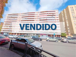 Flat in Avenida de la constitución 5. Inmobiliaria plaza del reloj  -  vende zona nuevo centro -  piso