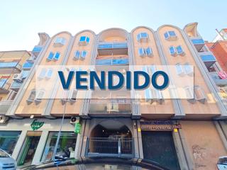 Appartement à Calle banderas de castilla 12. Piso reformado, amueblado y con garaje