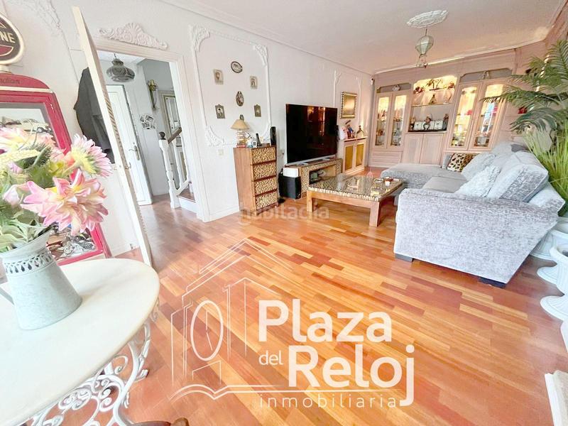 Foto da837267-9f8a-4ddc-8ead-9ace351e596c. Chalet en calle de la victoria 188 en Pepino