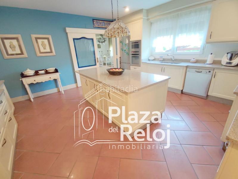 Foto 9095261d-a027-4927-83e9-3eab32ead420. Xalet amb piscina a Pepino