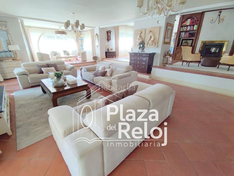 Foto f8c600f4-0d27-450e-929a-cd05792ed9c3. Xalet amb piscina a Pepino