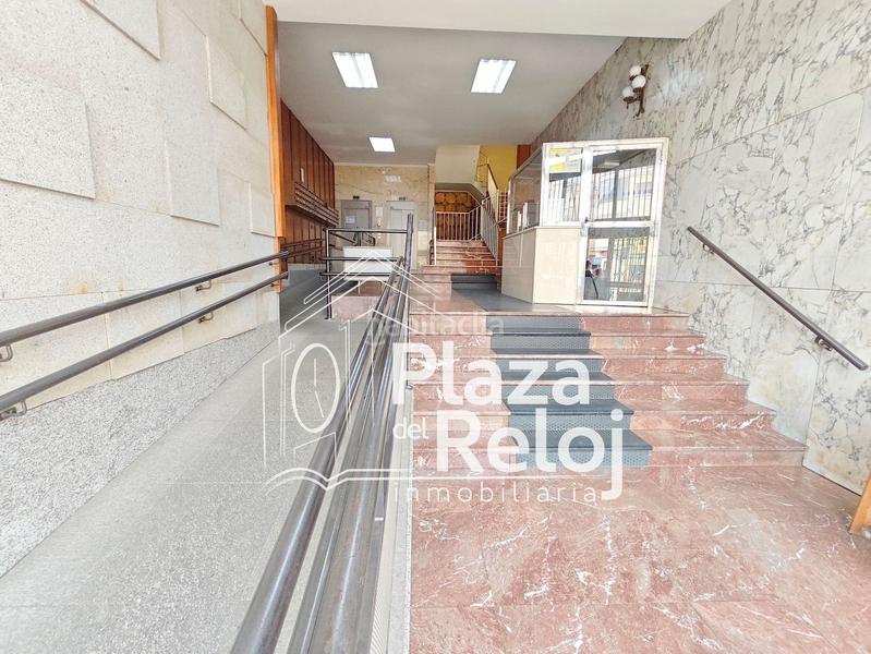 Foto bf8fcb85-7d3c-4bea-8475-b02b13771dc5. Local comercial en avenida toledo 31 en Centro-Corte Inglés Talavera de la Reina