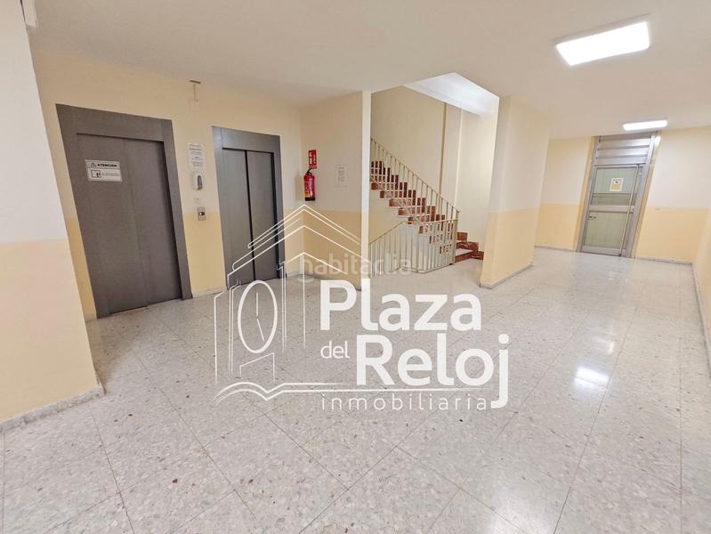 Foto fce8512c-1cf3-4044-a066-bd9867a2ea51. Local comercial en avenida toledo 31 en Centro-Corte Inglés Talavera de la Reina