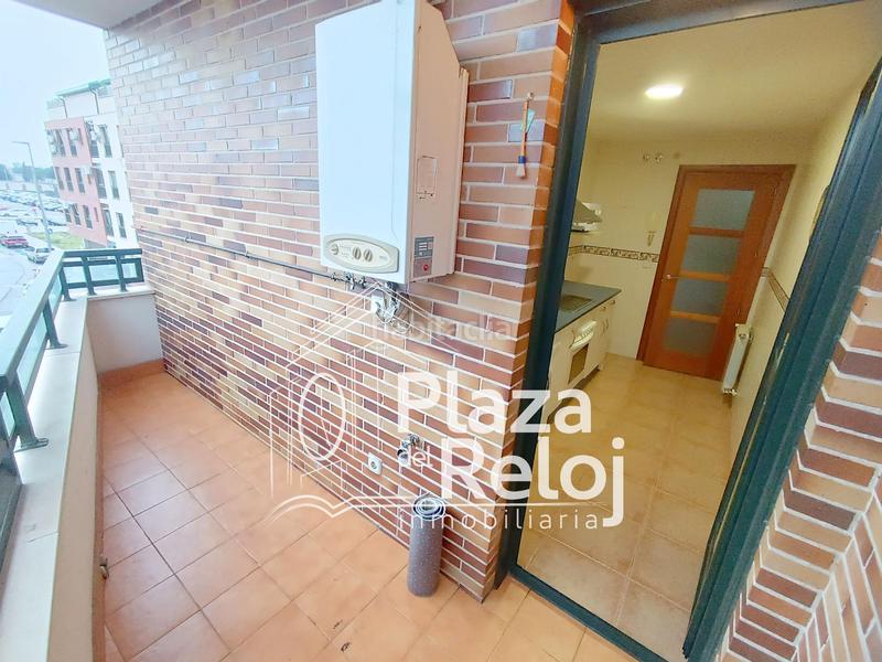 Foto b3437a83-aa56-41a1-b78d-ee00242241f7. Appartamento con riscaldamento parcheggio in Puerta de Cuartos-Avenida de Portugal Talavera de la Reina