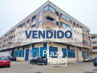 Pis  Ciudad de faenza. Se vende piso en puerta de cuartos