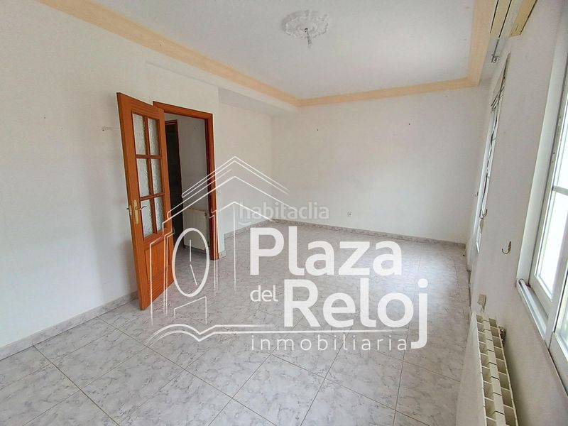 Foto 2a1ec5bc-7d3f-4b14-aad5-8b5a152a7dd5. Casa adossada a Navalcán